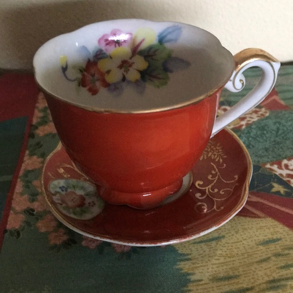 Vintage Teacup and Saucer - Picture 2 of 10